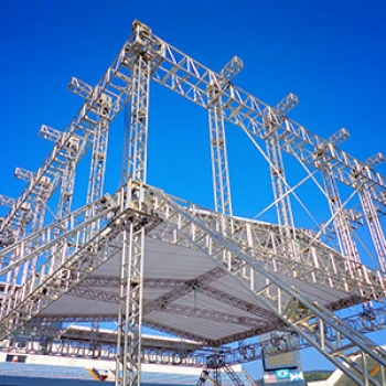 Estrutura de Palco Em Alumínio na Ponte Rasa