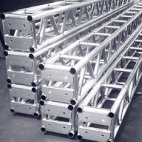 Locação de Box Truss